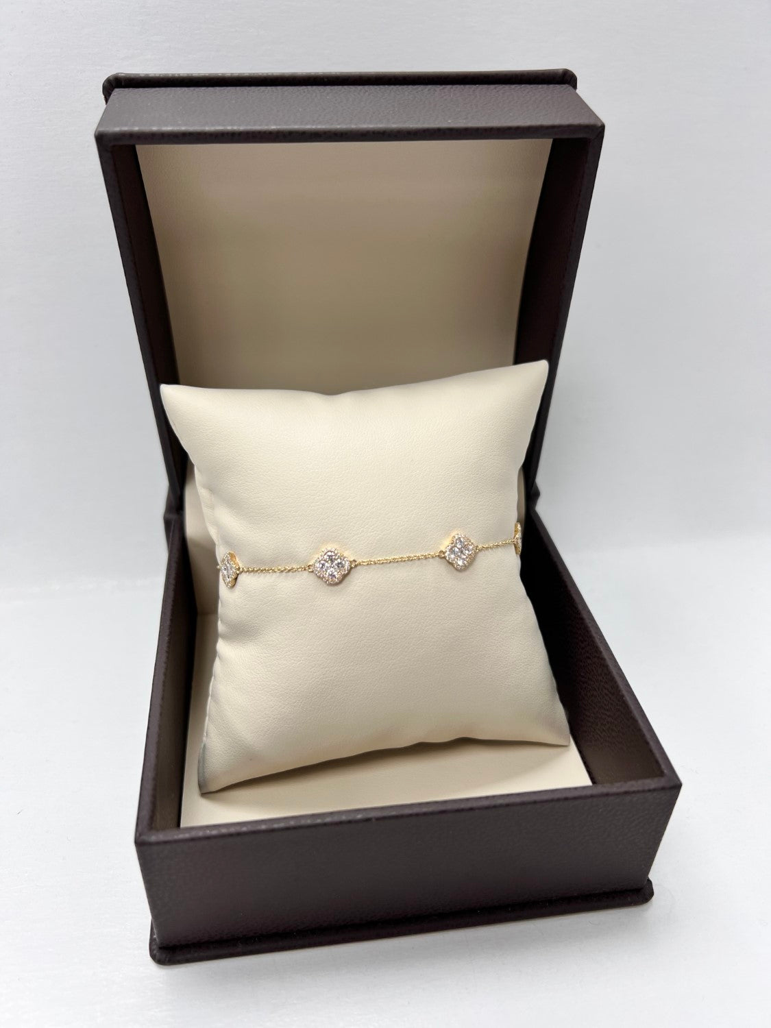 14K Yellow Gold Clover Bracelet, 1.14ct