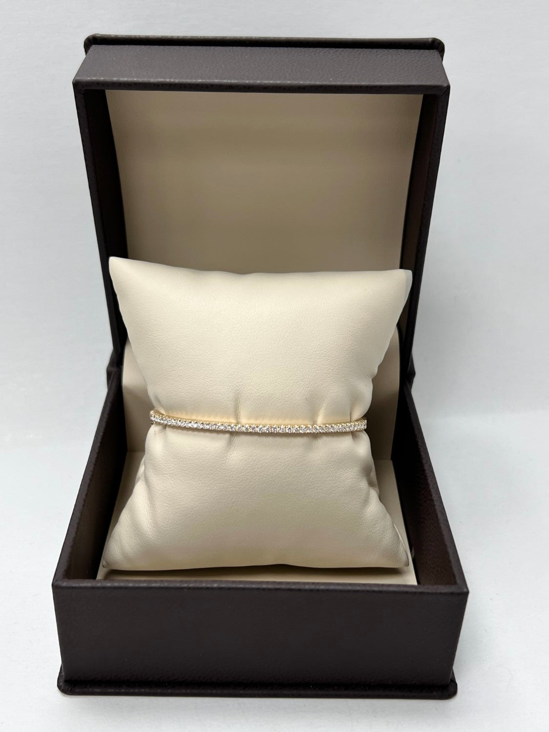 Classic 14K Yellow Gold Diamond Bangle, 0.92ct