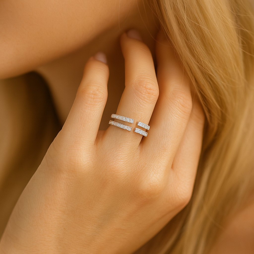 14K White Gold Split Claw Ring, 0.31ct