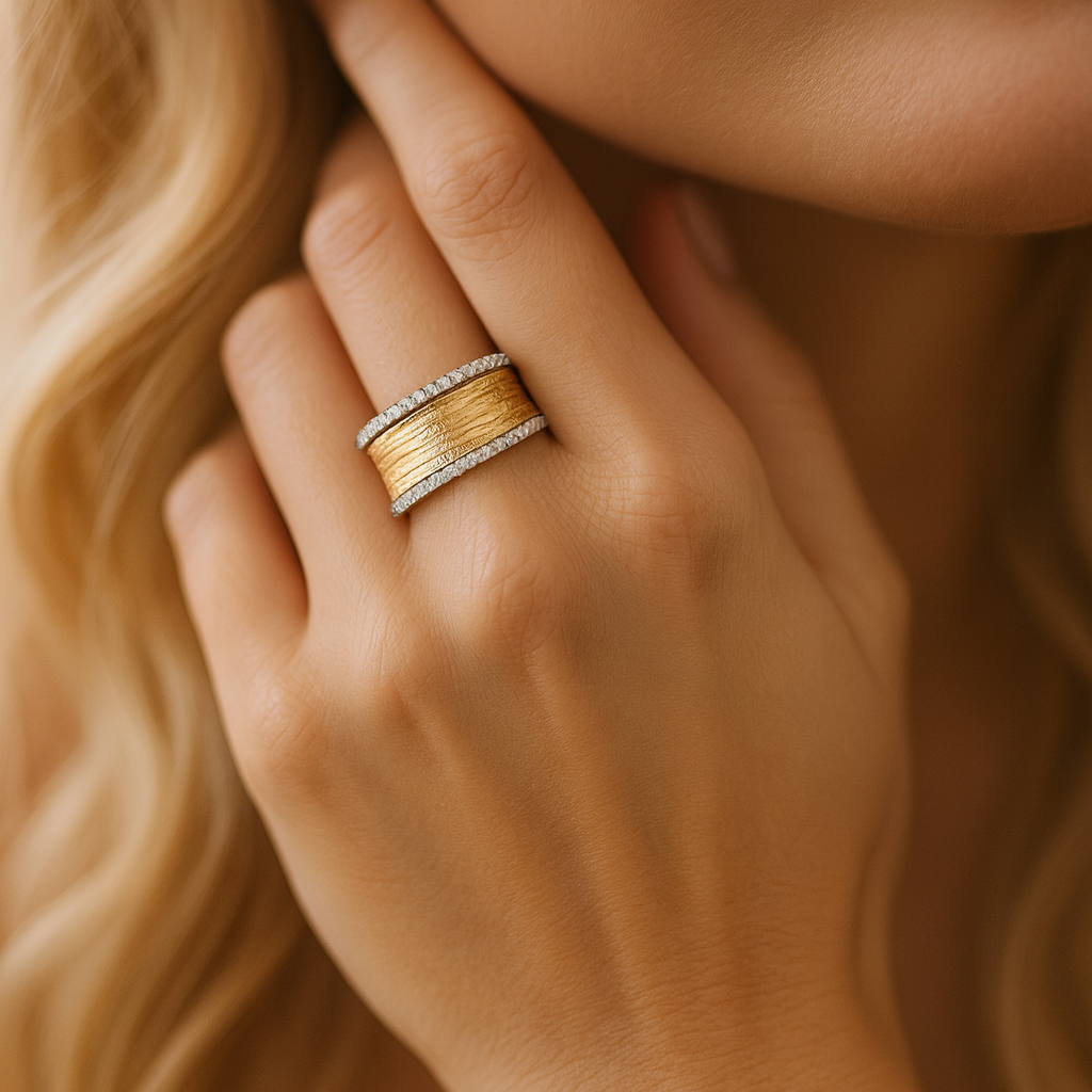 14K White and Yellow Gold Diamond Ring, 0.2ct