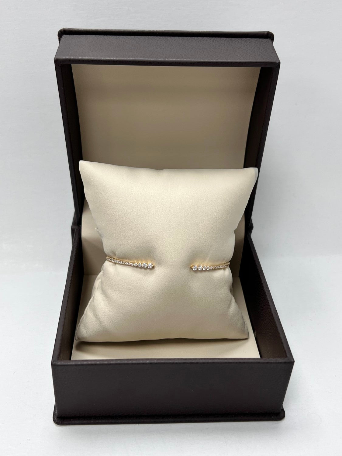 18K Yellow Gold Diamond Bangle, 0.49ct