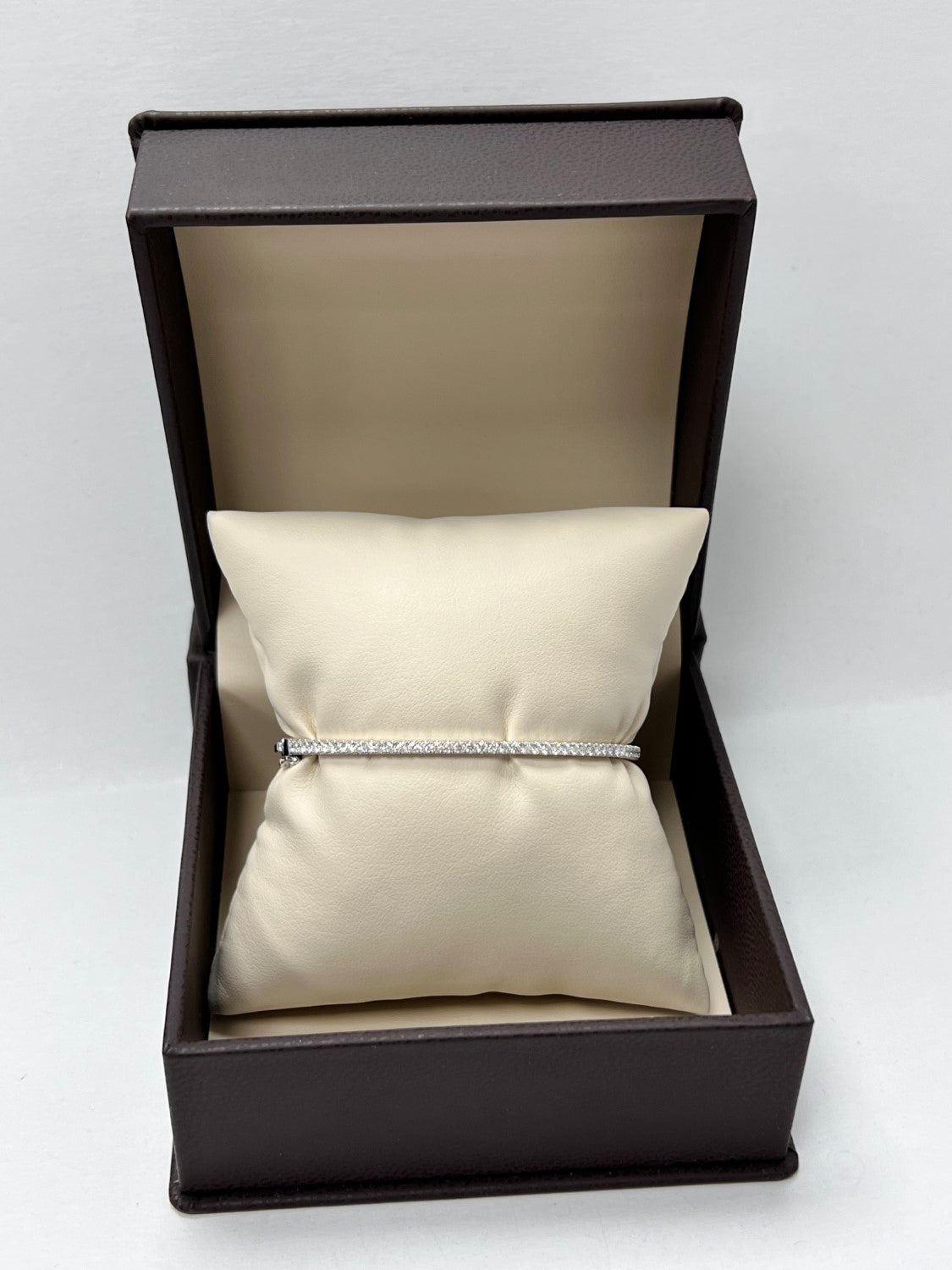 Classic 14K White Gold Diamond Bangle, 0.92ct